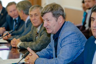 O подготовке к парламентской сессии – на совете ЗС